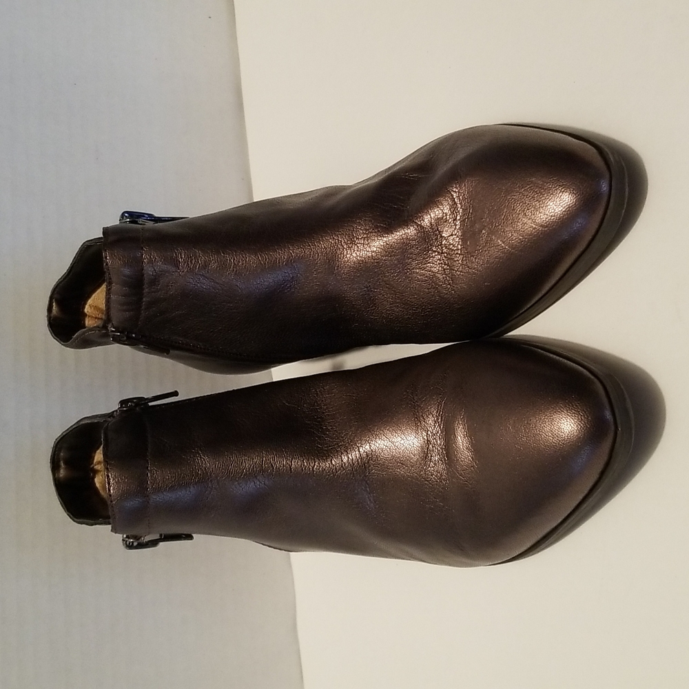 Naturalizer Boot  Bronze Size 9W
